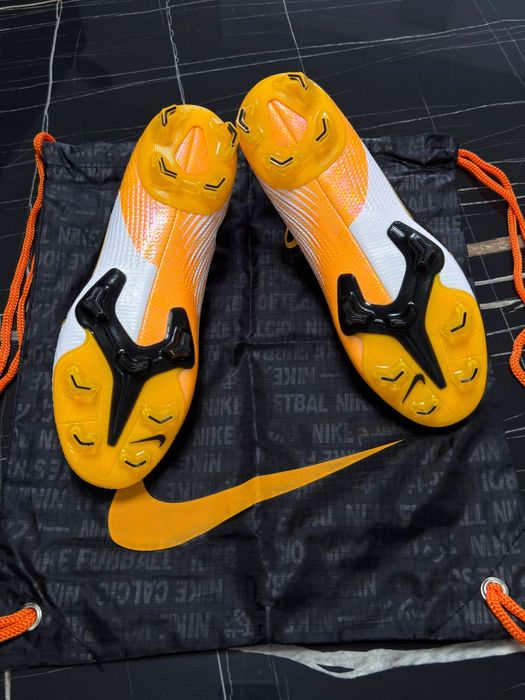 Ghete de fotbal Nike