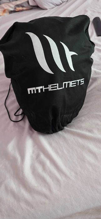 Каска MT Helmets