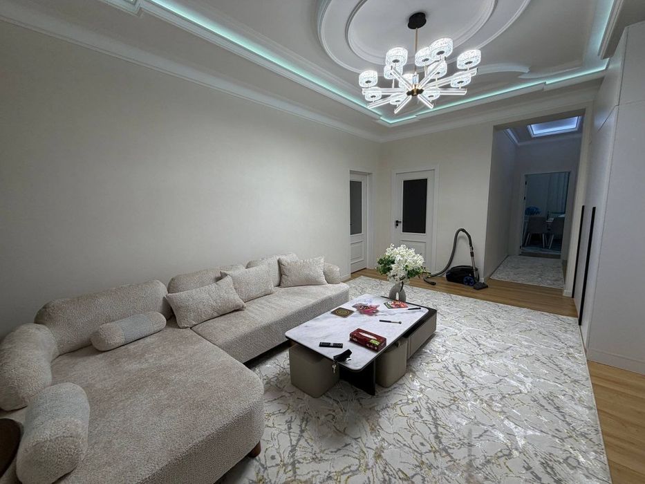 Продаётся трёхкомнатная в ЖК Машхади Резиденц ( Риезий )