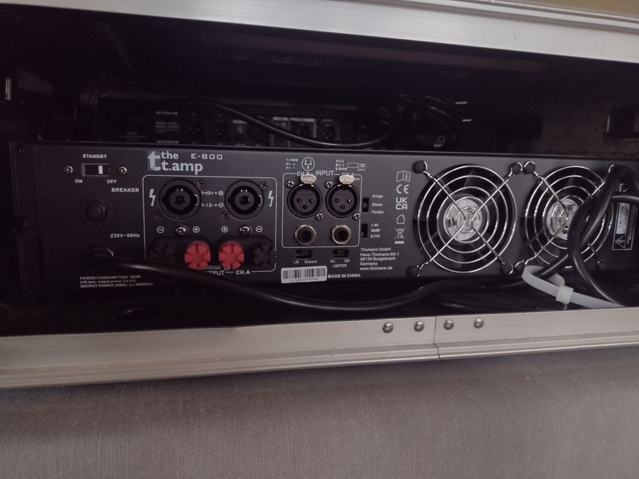 Продавам стъпало, усилвател Thomann E800