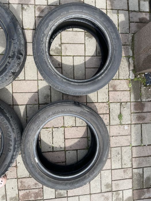 Anvelope de vara 215/55/R17 94V 2 buc. GoodYear/ 2 buc.