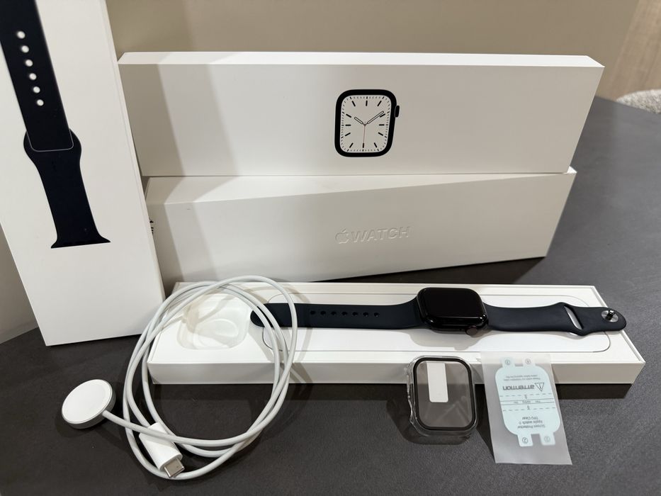 Apple Watch Series 7, 41mm, Black/черен, CEL