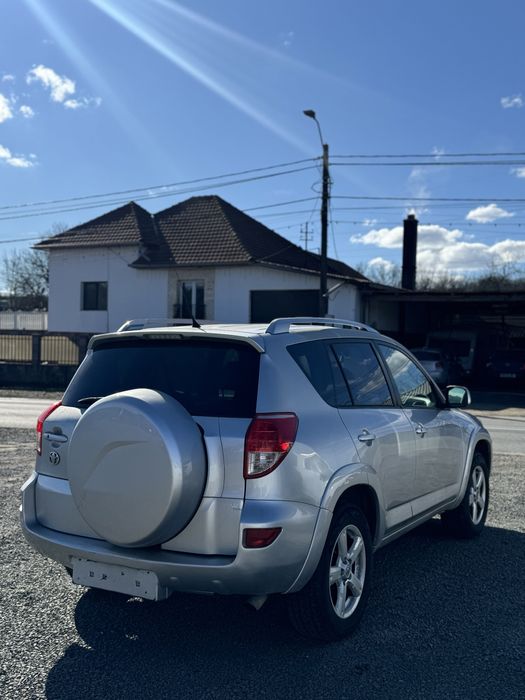 Toyota Rav-4 2007 2.2 D 4x4 la buton stare impecabila !