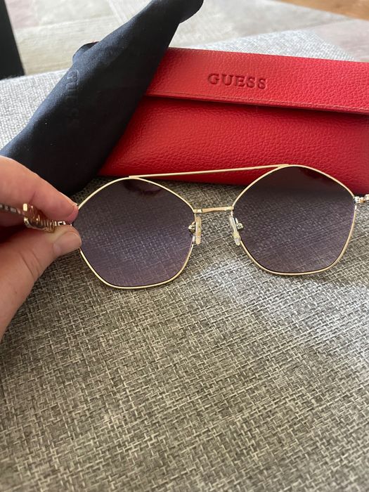 Дамски слънчеви очила Guess