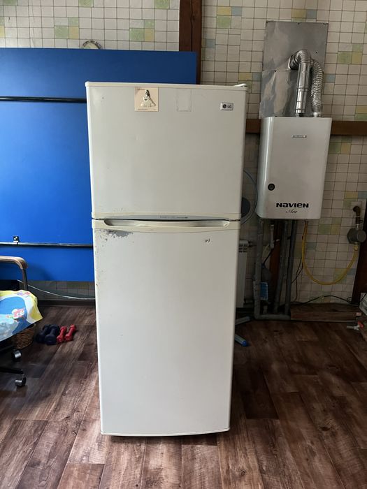 Продается холодильник LG