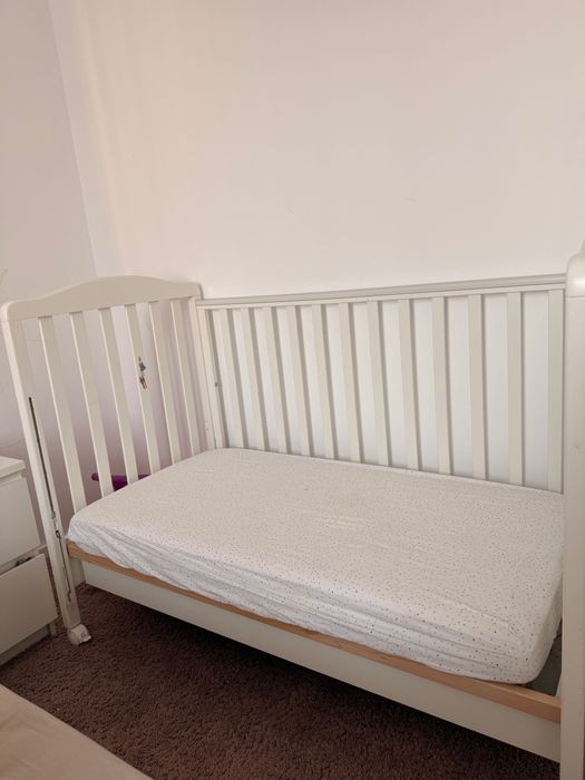 Patut Bebe Nido economic din lemn, cu roți