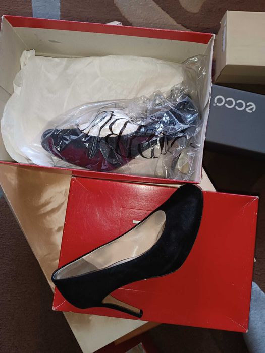 Продам сапоги женсн размер 36