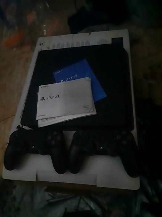 Ps4 silim 500gb.