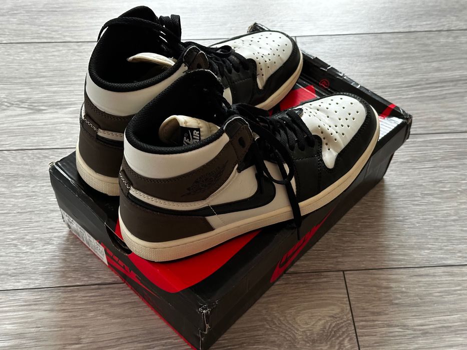 Кецове Nike Air Jordan 1 Retro High Dark Mocha