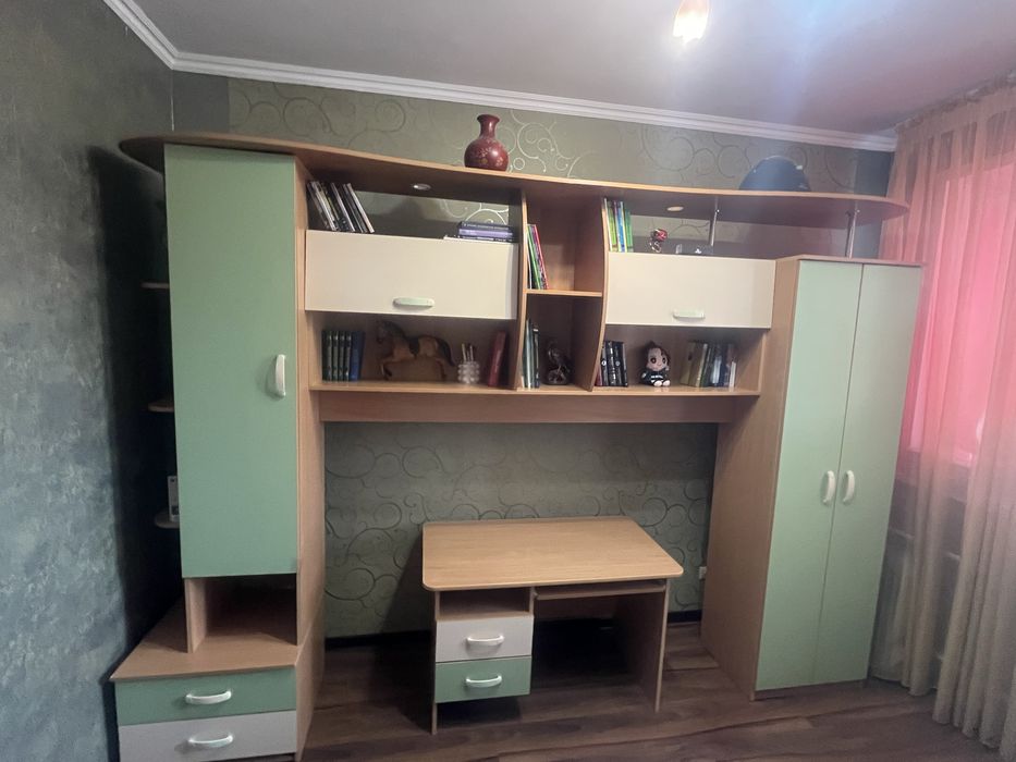Стенка «Ровесник» для подростка: стенка + компьютерный стол + комод