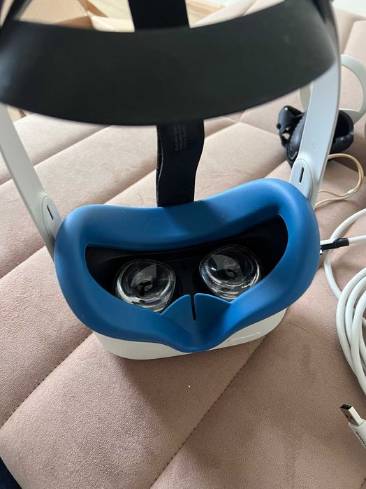 Meta Quest 2 64GB използван малко