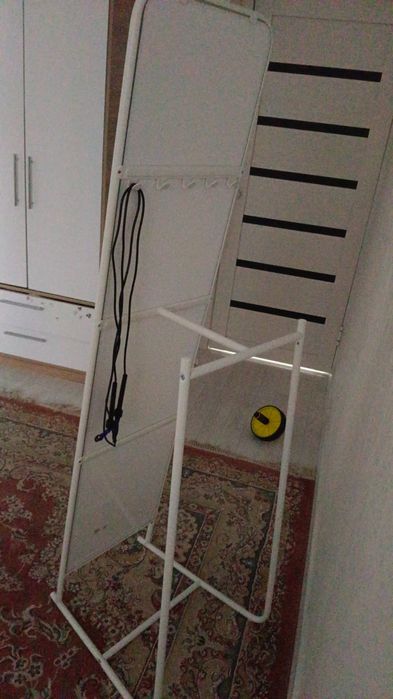 Продам зеркало напольное