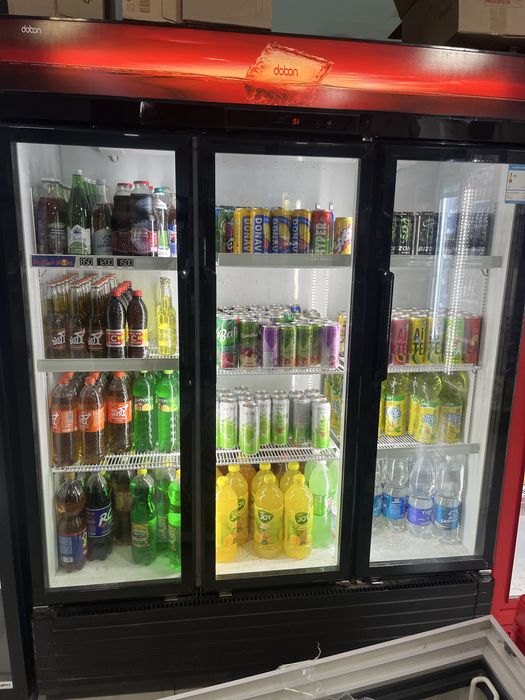 Витринный холодильник для напитков