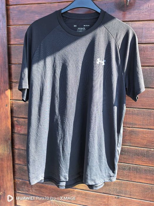 Мъжка черна тениска Under armour М размер