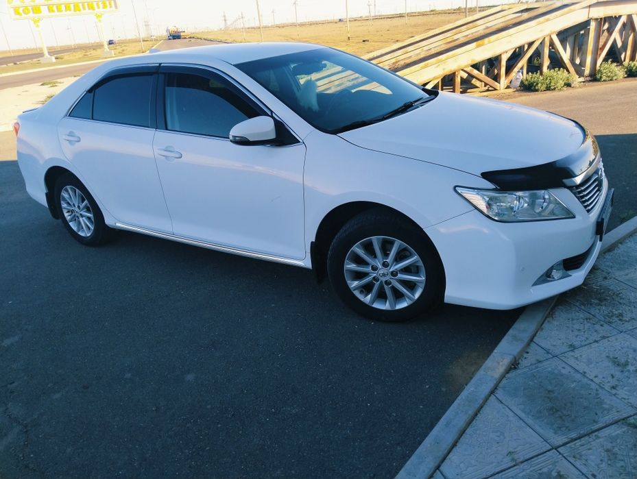 Срочно продам камри 50