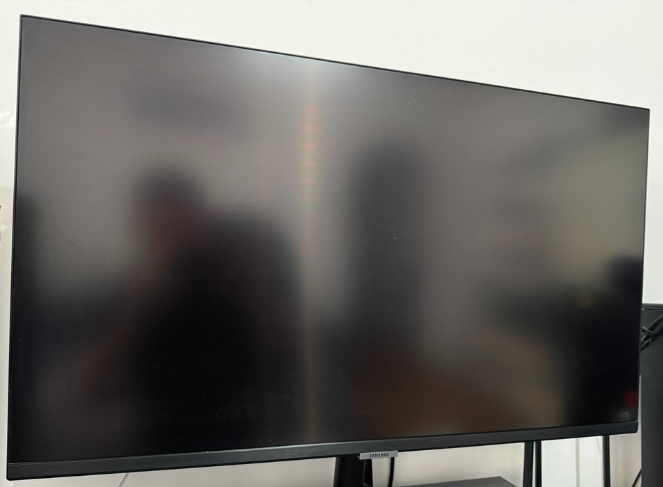 Vand monitor Samsung M7 4K