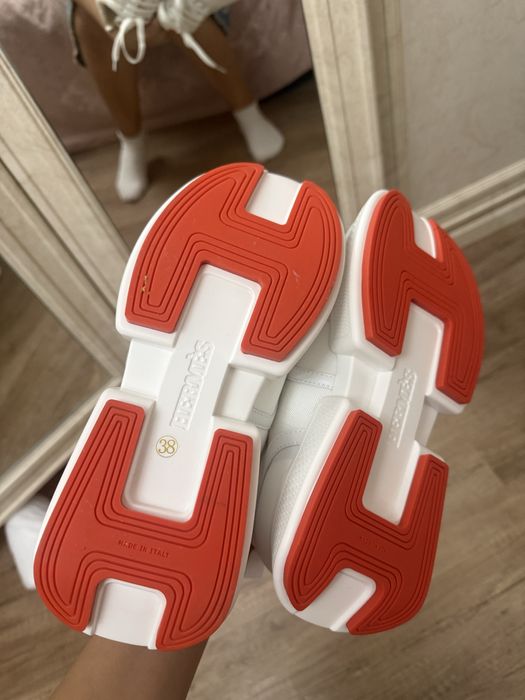 Белые крассовки летние