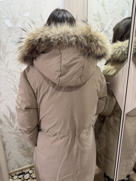 Продам две куртки на девочку подростка