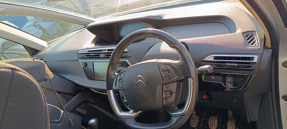 Dezmembrez Citroen C4 PICASSO 1.6 E-HDI 2013