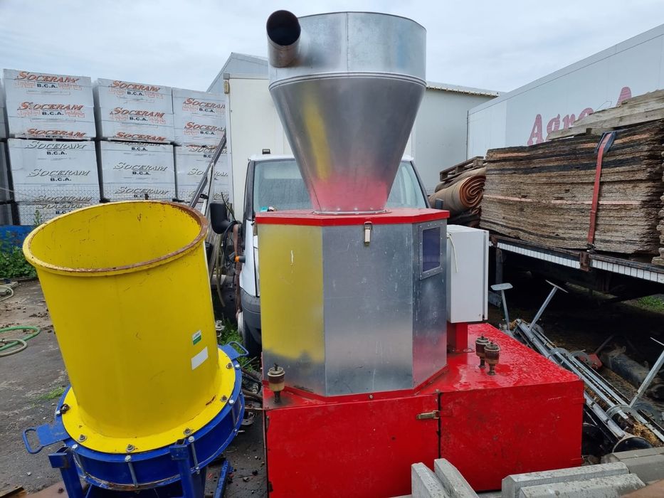 Linie de fabricat brichete din paie