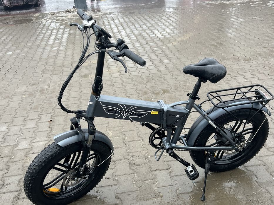 Vand bicigleta elegtrica mai multe detali in privat