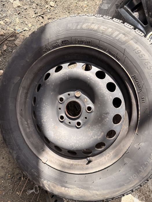 Roti (jante + anvelope iarna + capace) 195/65/15 - 5x112