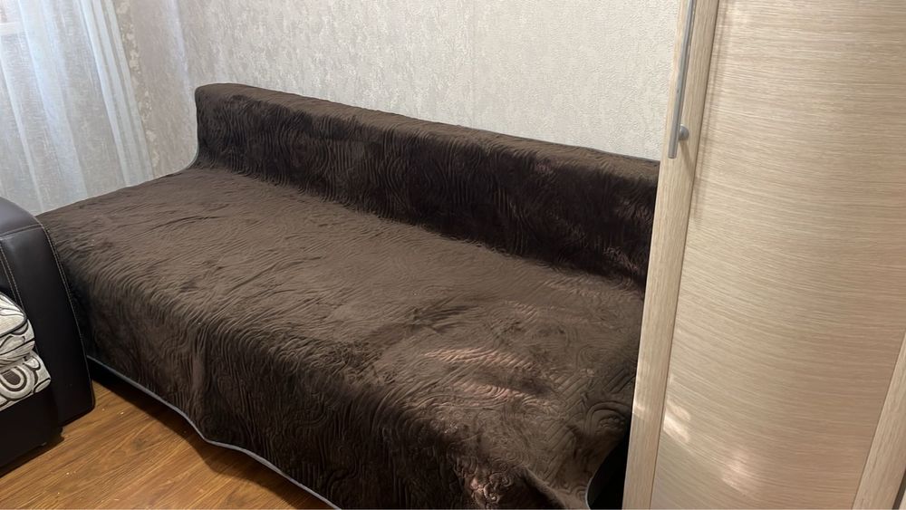 Продам удобную тахту