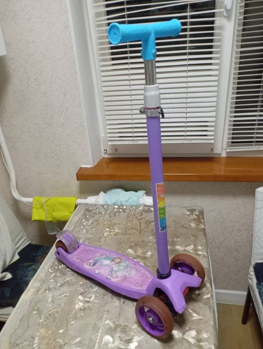 Продам детские самокаты