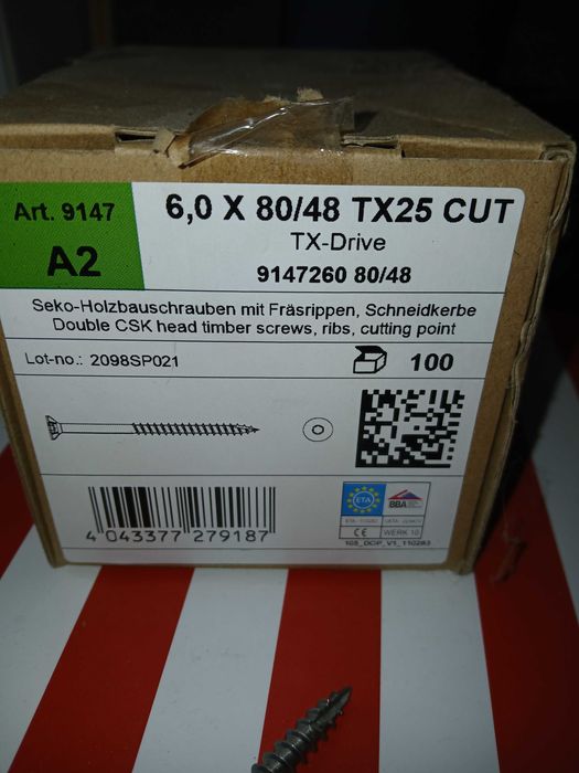 Suruburi autofiletante pentru lemn diferite dimensiuni si conectori