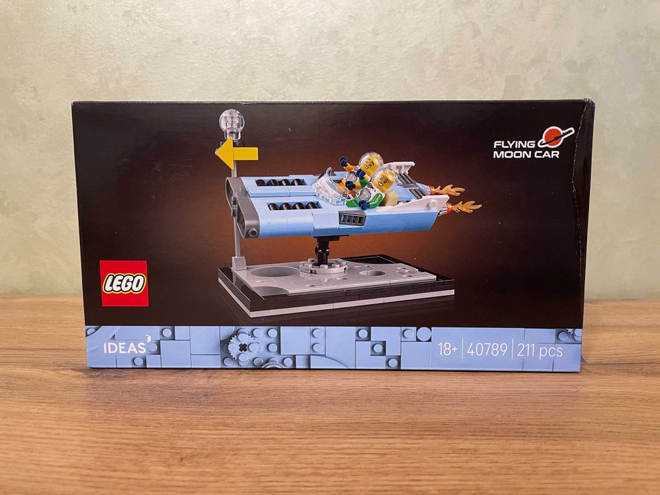 LEGO IDEAS: Летающий лунный автомобиль (40789)