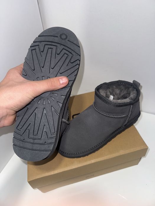 vand ghete UGG mini
