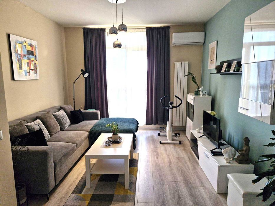 Прекрасен апартамент в Дружба 2