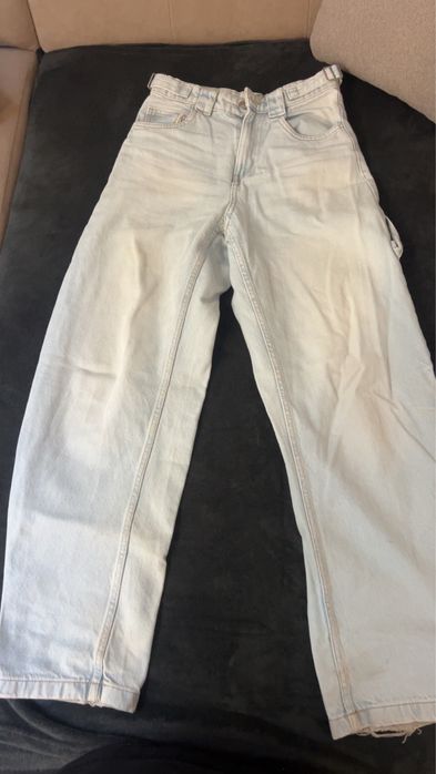 Blugi largi pentru fete