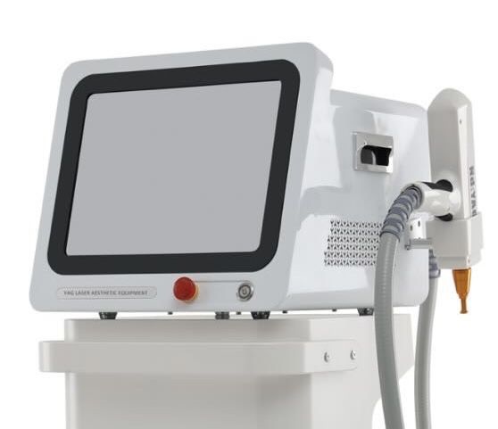 ND:YAG Q-SWITCH ЛАЗЕР за премахване на татуировки