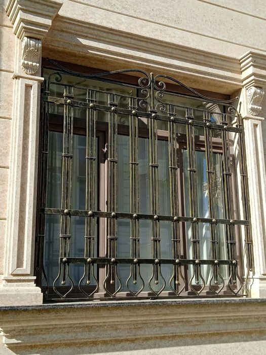 Решетки перила ограда