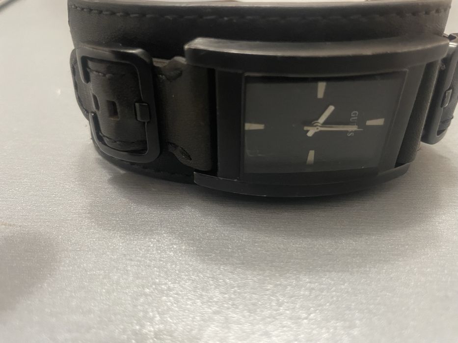 Продавам мъжки часовник