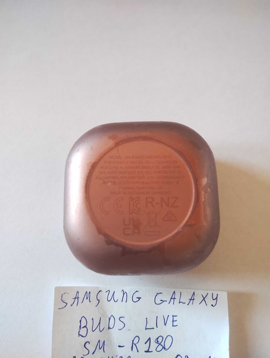Samsung Galaxy Buds Live SM-R180 зарядна кутия части