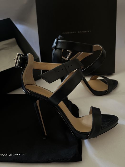 Sandale Giuseppe Zanotti