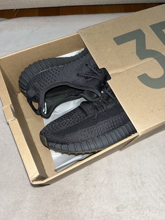 Yeezy 350 V2