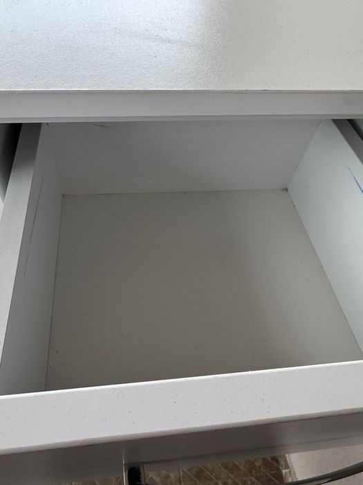 Set noptiere dormitor