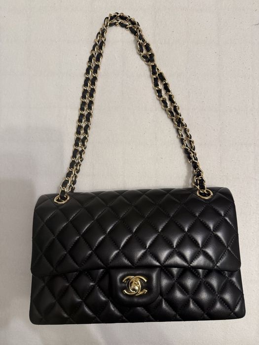 Chanel medium flip bag