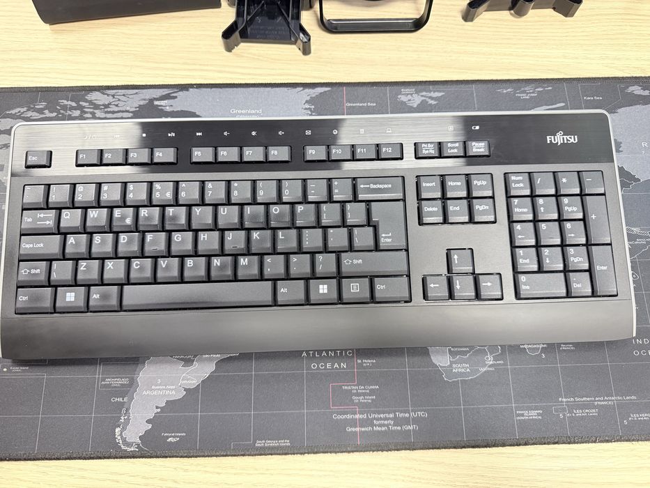 Комплект клавиатура и мишка Fujitsu LX960, безжични, черни