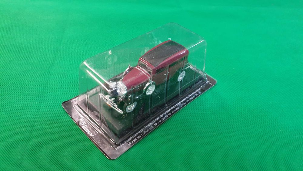 Masini scara 1:43, machete - LOT