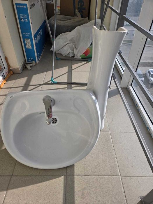 Продам раковину тюльпан