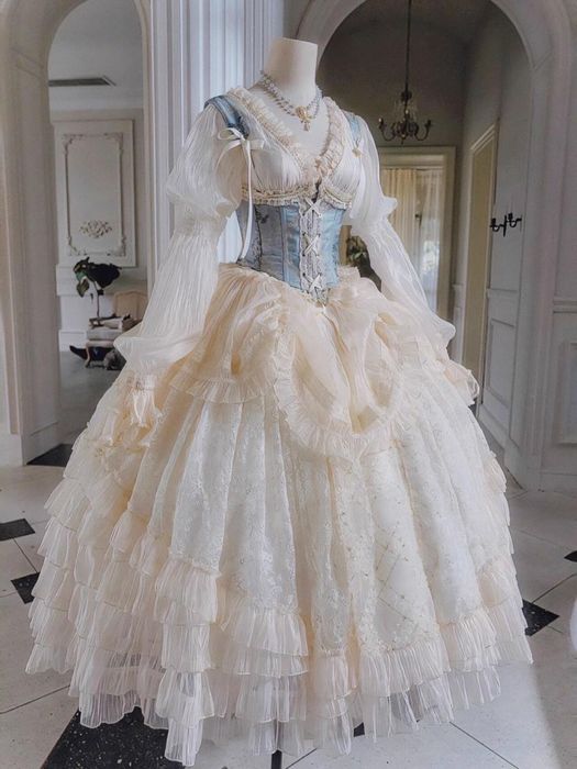 Прокат платья Rococo Medieval