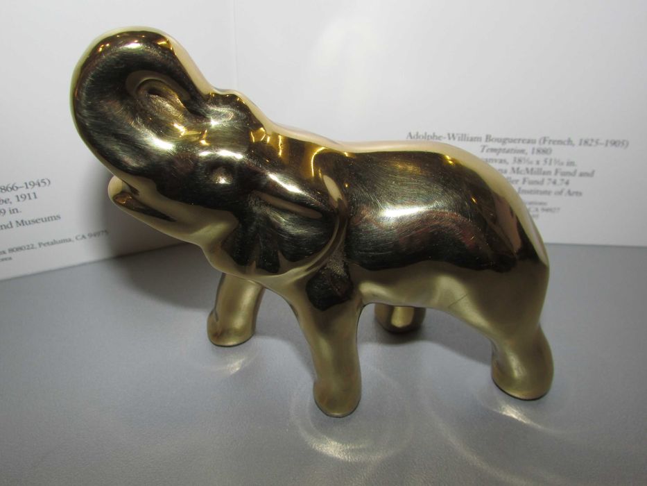 Бронзова фигура слон