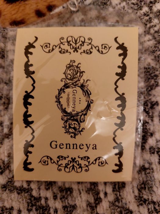 Продам женский свитер.