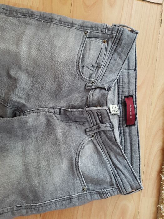 Blugi Bershka Denim gri si albastru marimea 32