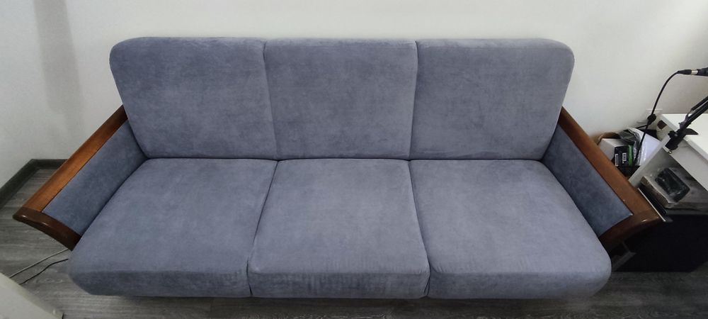 Диван раскладной  + 2 кресла