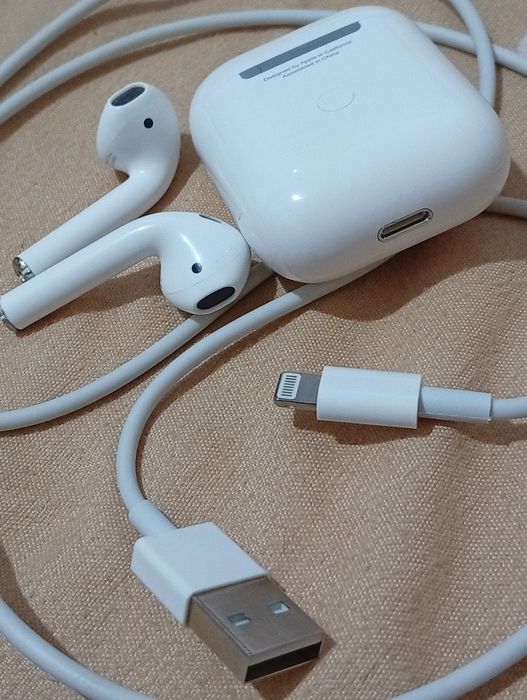 Apple Airpods 2 noi nefolosite